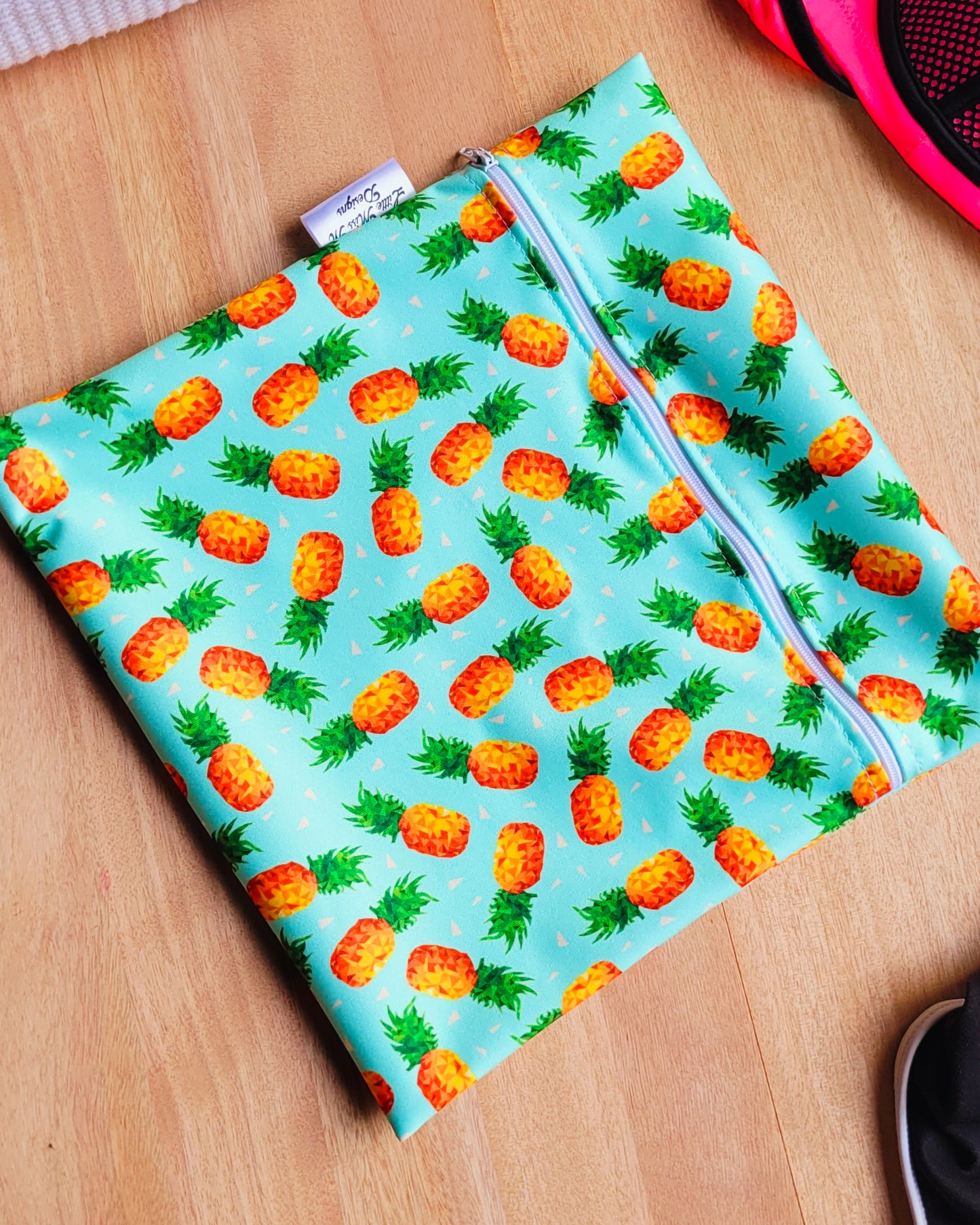 Pineapples Snack / Wet Bag