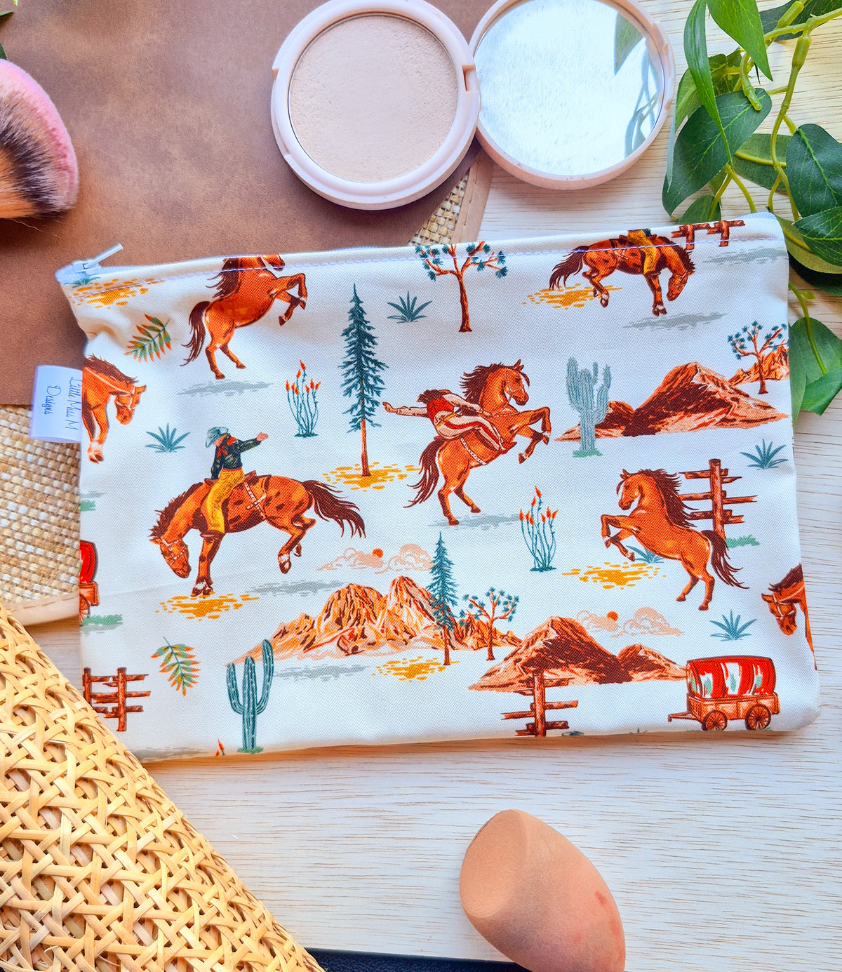 Horses Hairdryer, Straightener & Beauty Bags