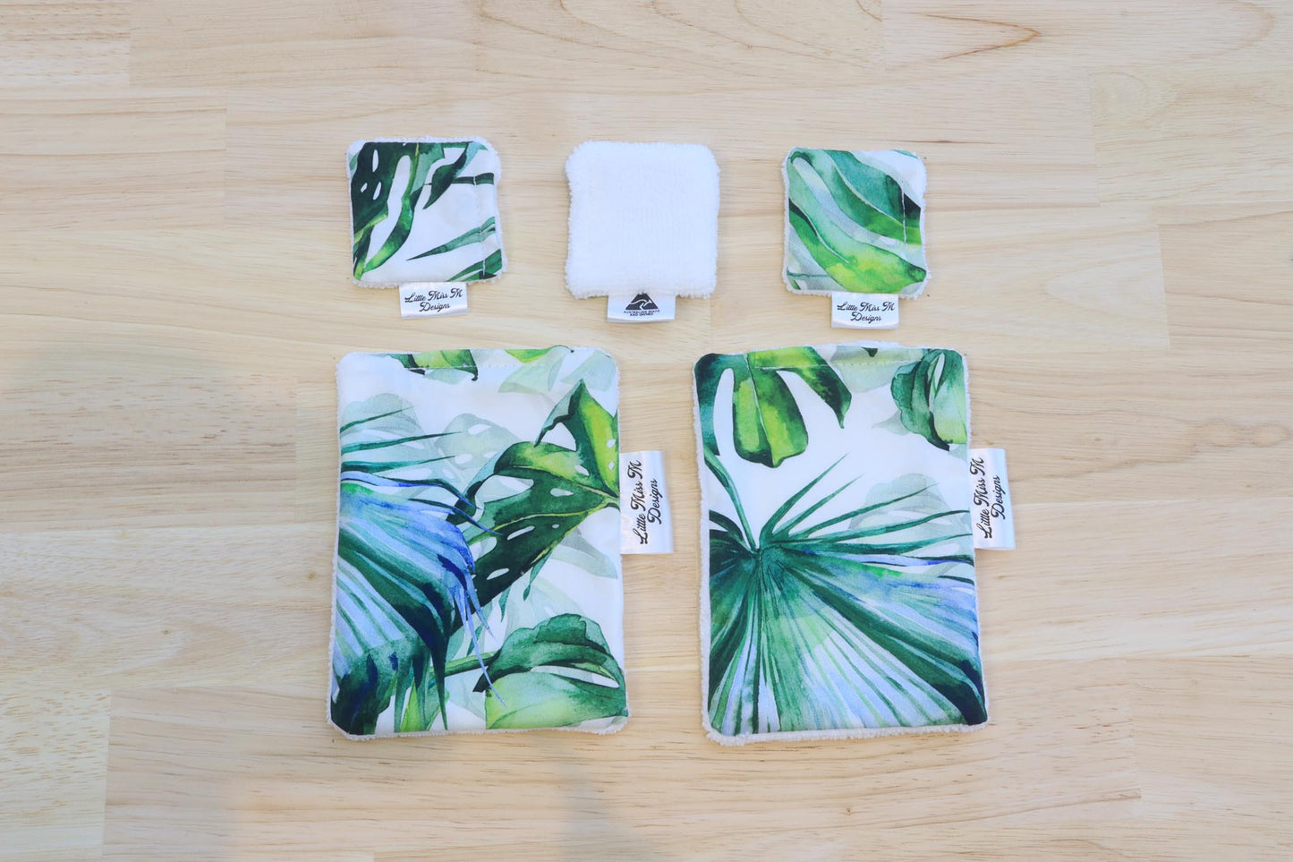 Tropical Makeup wipes
