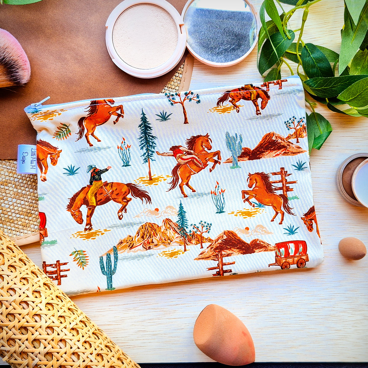 Horses Hairdryer, Straightener & Beauty Bags